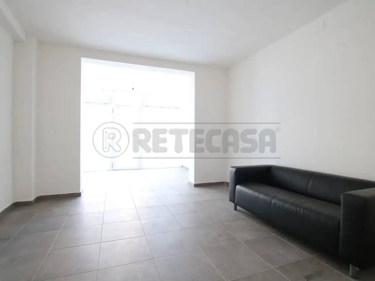 Palazzina commerciale in Viale Riviera Berica  451, Vicenza, {3} - Foto 1