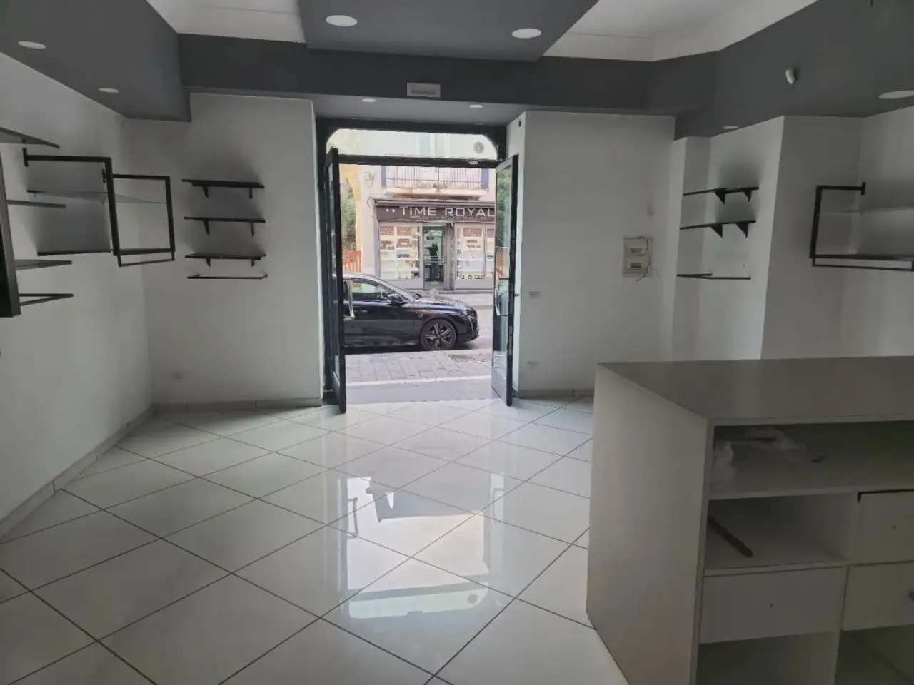 Negozio in Corso Umberto, Casalnuovo Di Napoli, {3} - Foto 1