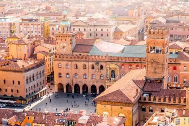 Quadrilocale in Via De' Carbonesi, Bologna - Foto 1