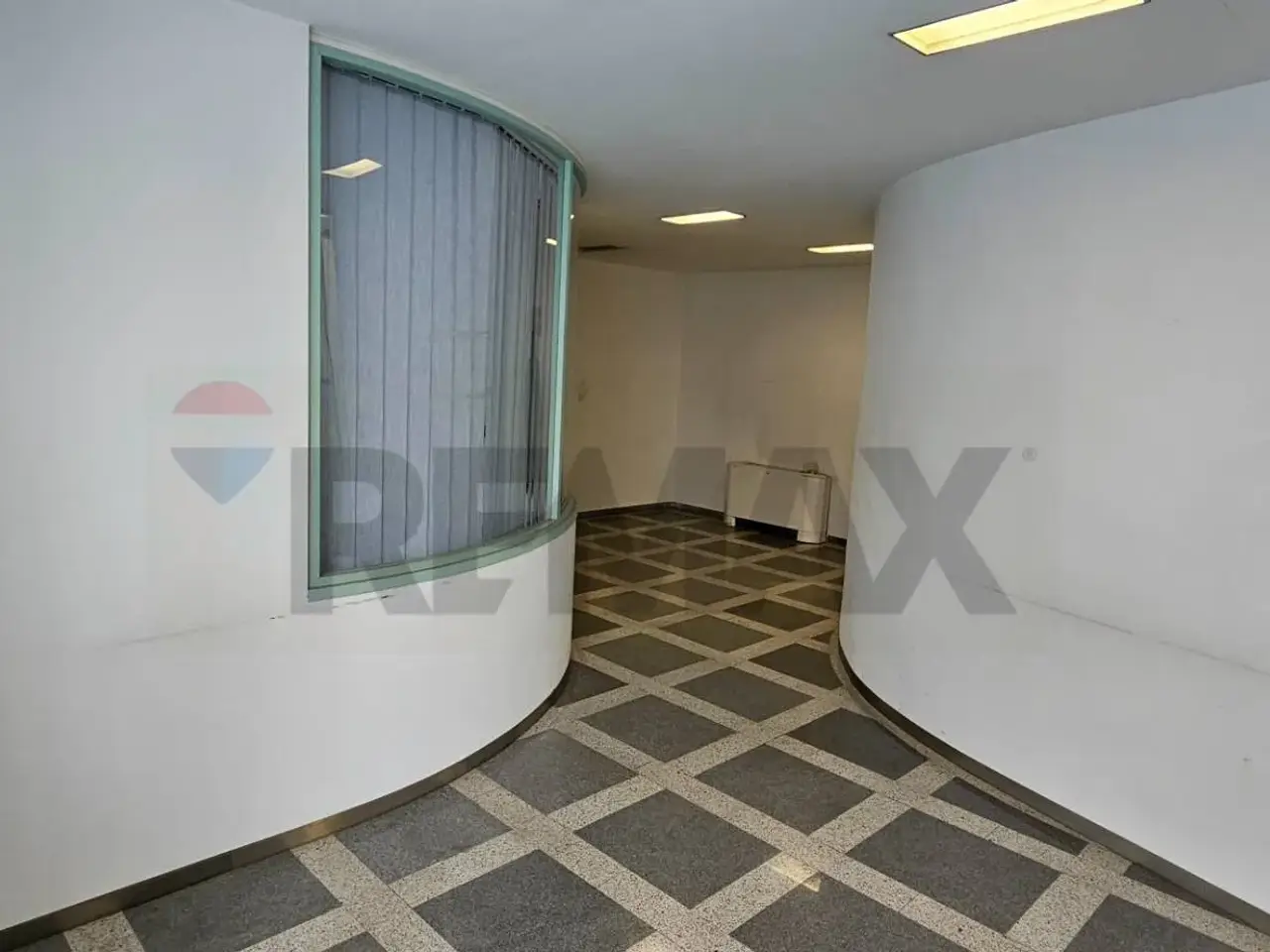 Esercizio commerciale in Via XXVII Luglio 38, Messina, {3} - Foto 1