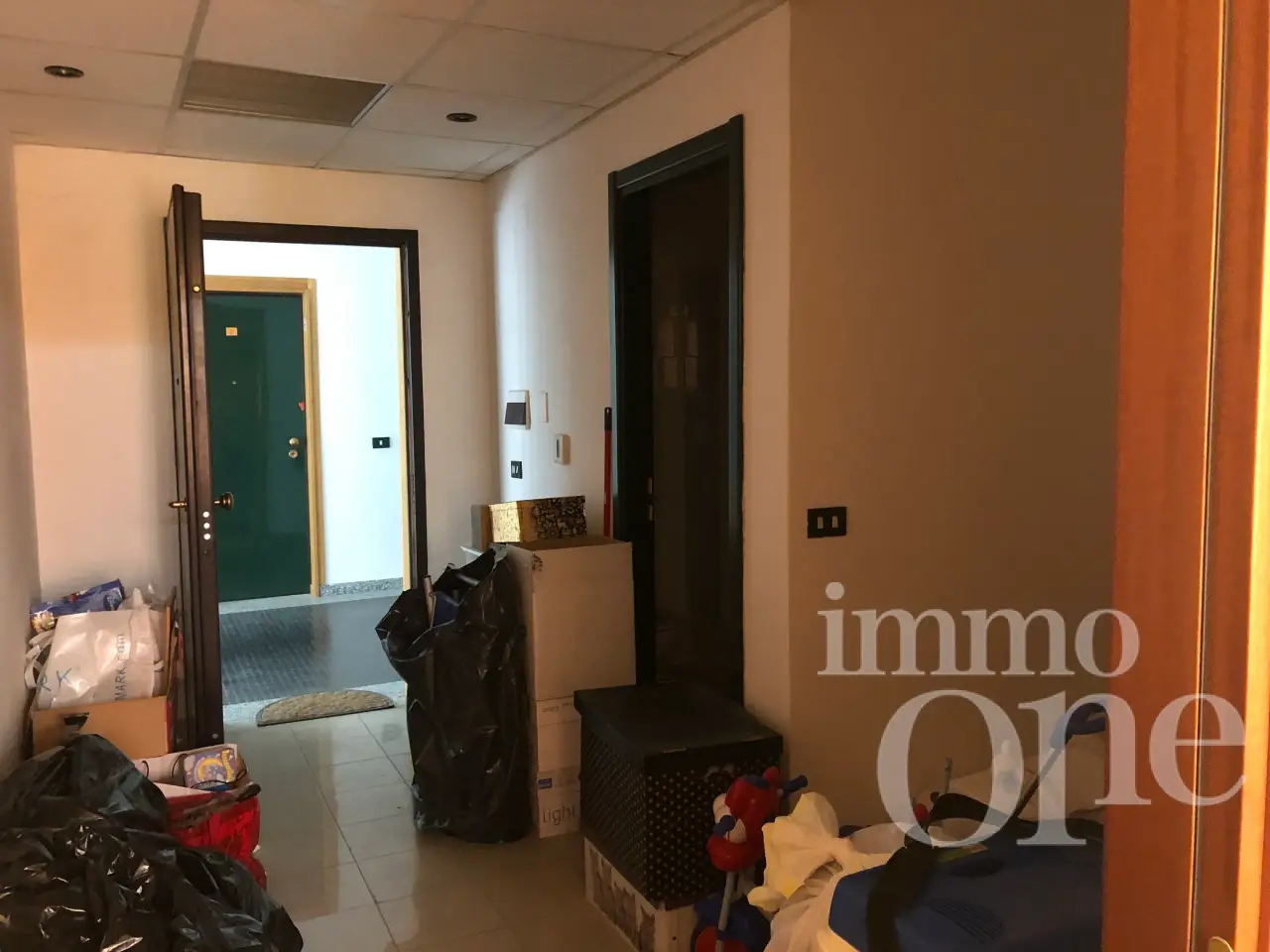 Ufficio in Via Ugo La Malfa 16, Livorno, {3} - Foto 1