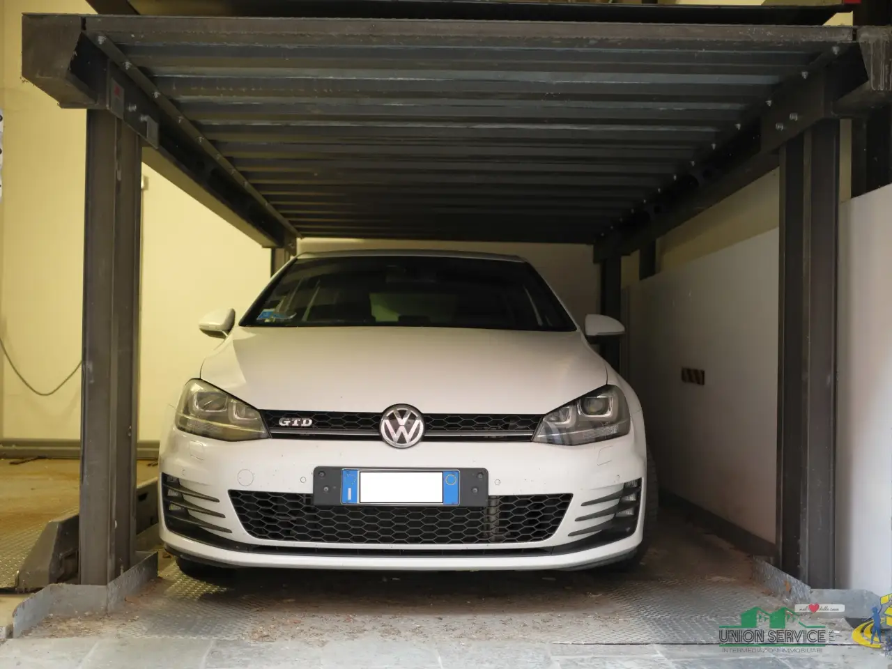 Parcheggio chiuso in Borgo Giambattista Fornovo, Parma, {3} - Foto 1