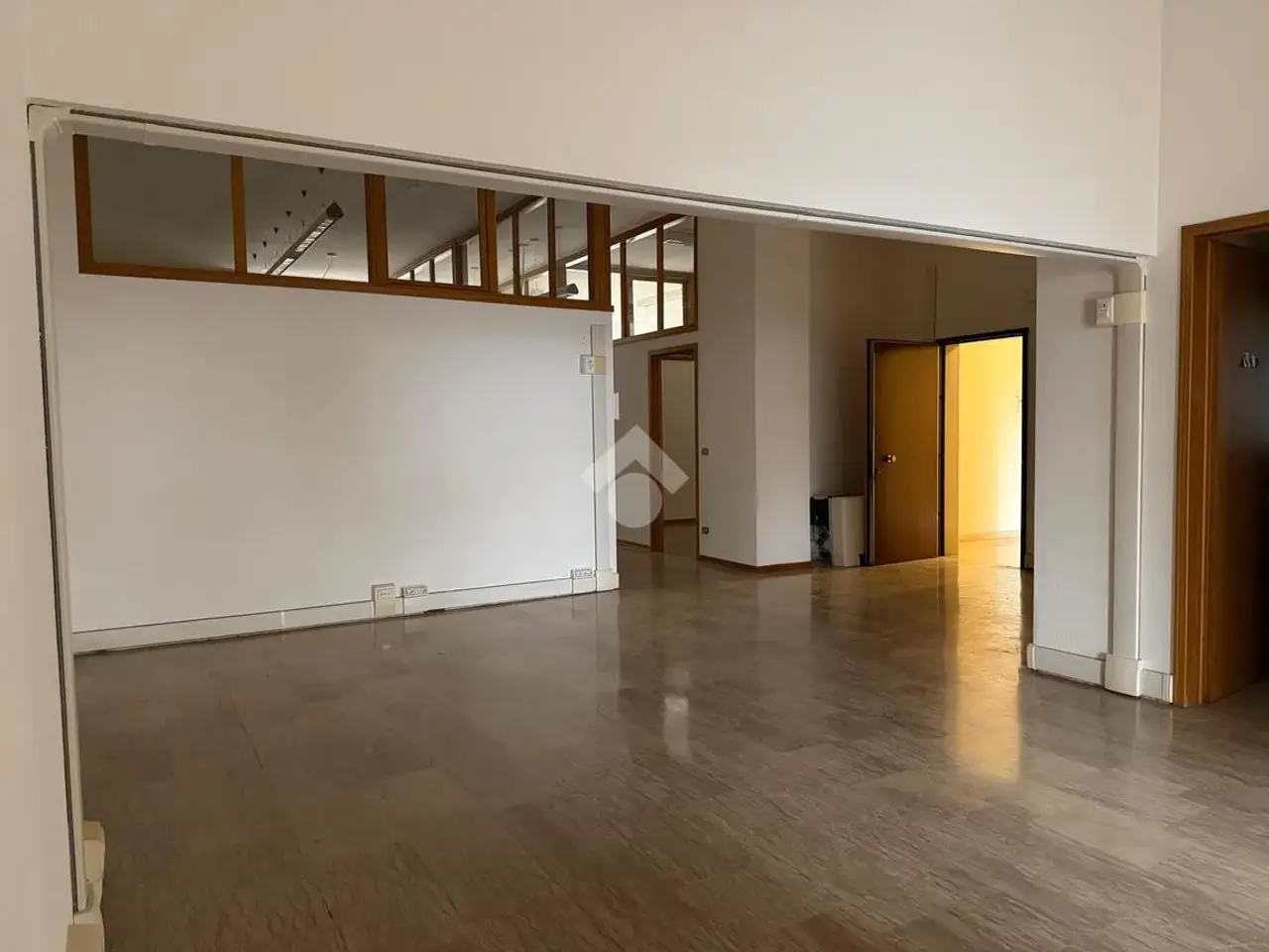 Ufficio in Via Guglielmo Oberdan 28, Pordenone, {3} - Foto 1