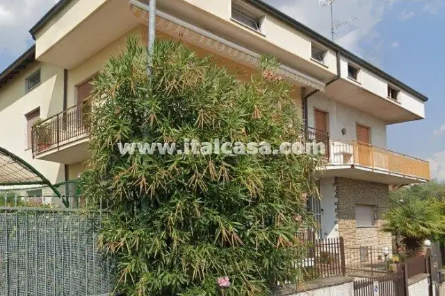 3-room flat in Via Bellini, Nembro - Photo 1