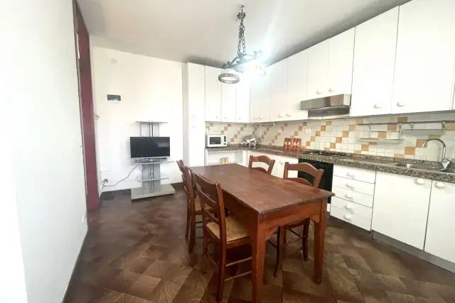 4-room flat in {3}, - Photo 1