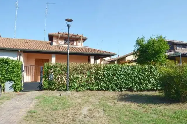 Mansion in Via Nuova Caledonia, Comacchio - Photo 1