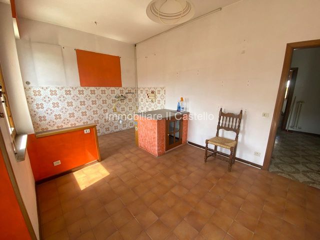 4-room flat in Via Bruno Buozzi, Castiglione del Lago - Photo 1