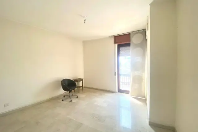 Gemeinschaftsbüro in Via Reggia di Portici 69, Napoli - Foto 1