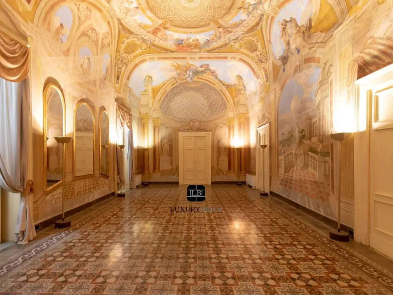 Palazzina commerciale in Piazza Giacomo Matteotti 20, Ruvo Di Puglia, {3} - Foto 1