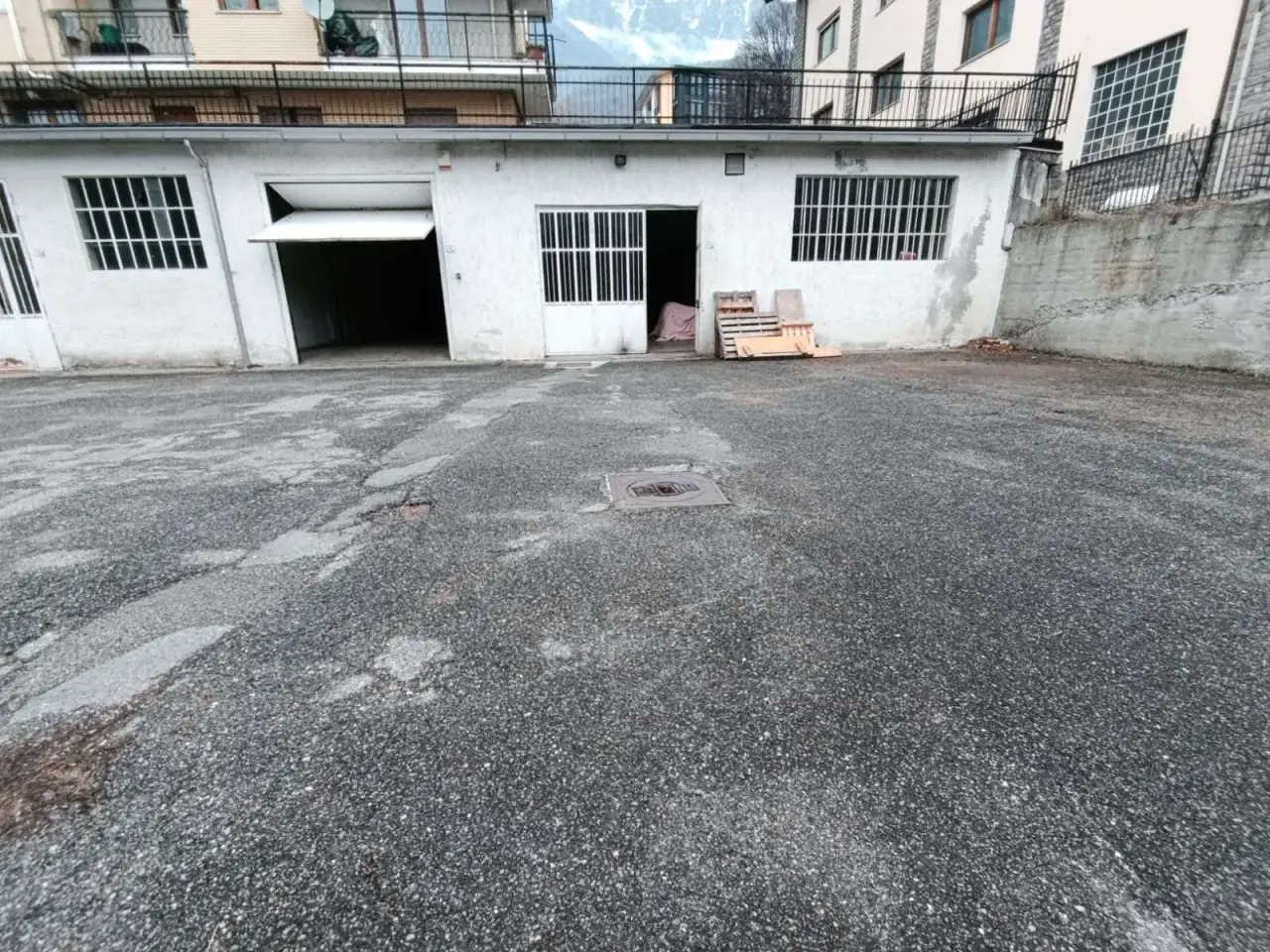 Magazzino in Via Martiri della Libertà, Saint Vincent, {3} - Foto 1