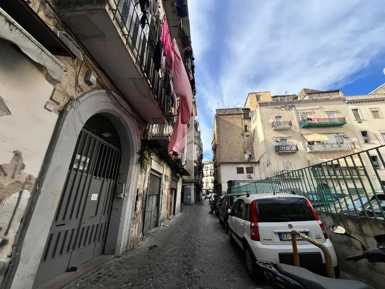 Magazzino in Vico Duchesca 43, Napoli, {3} - Foto 1