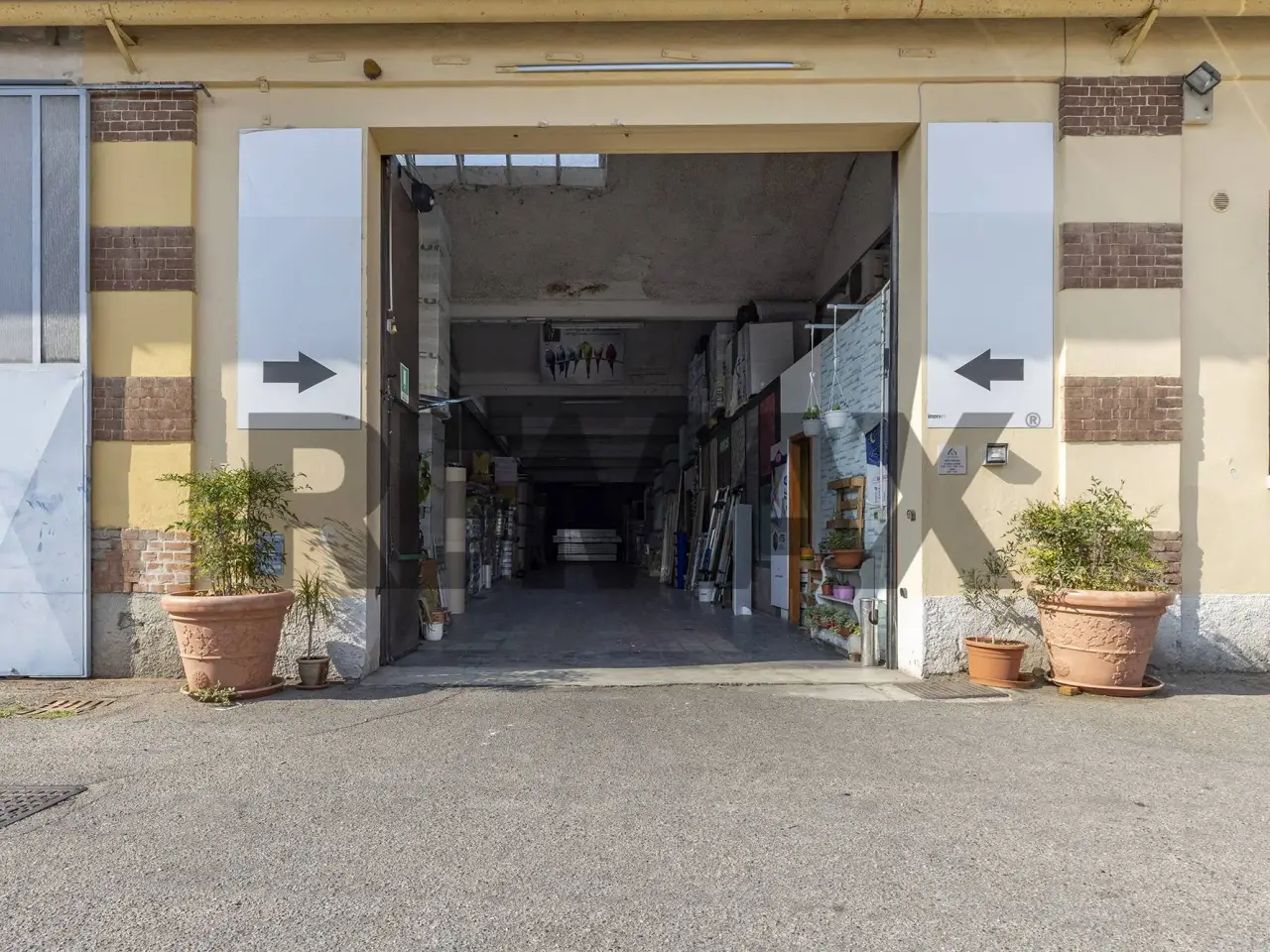 Capannone in Via Leonardo da Vinci 48, Gallarate, {3} - Foto 2