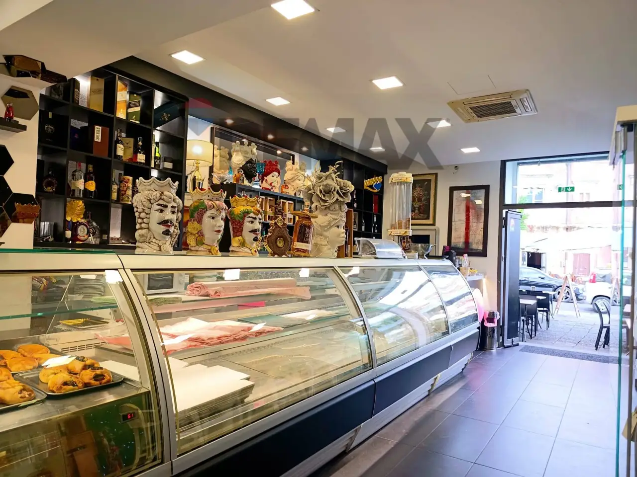 Bar in , Pedara, {3} - Foto 1