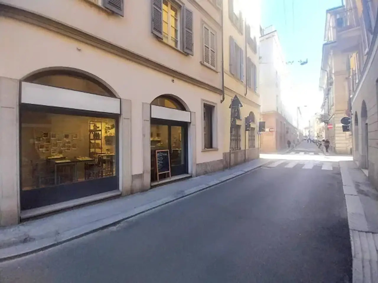 Negozio in Via Sant'Orsola 8, Milano, {3} - Foto 1