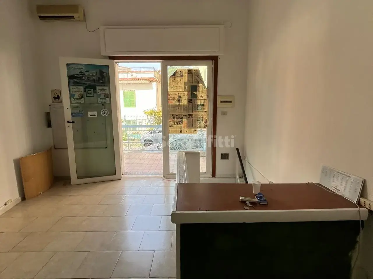 Negozio in Via Montenuovo Licola Patria 10, Pozzuoli, {3} - Foto 1