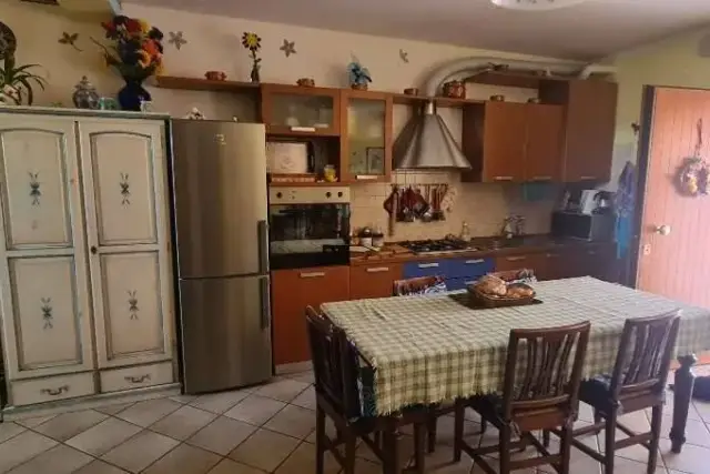 Dreizimmerwohnung in Via Europa , 44, Giavera del Montello - Foto 1