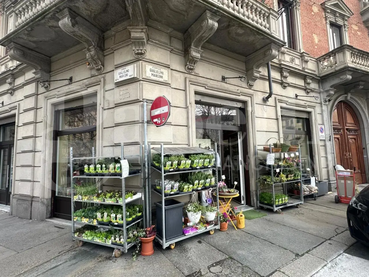 Esercizio commerciale in Corso Guglielmo Marconi  4, Torino, {3} - Foto 1