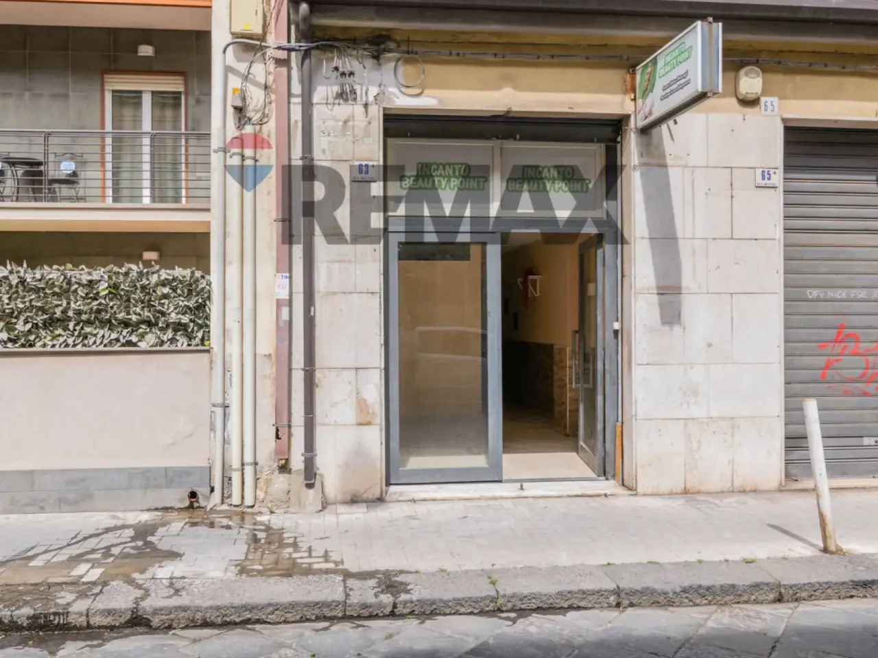 Negozio in Via Antonio Santangelo Fulci 63, Catania, {3} - Foto 1