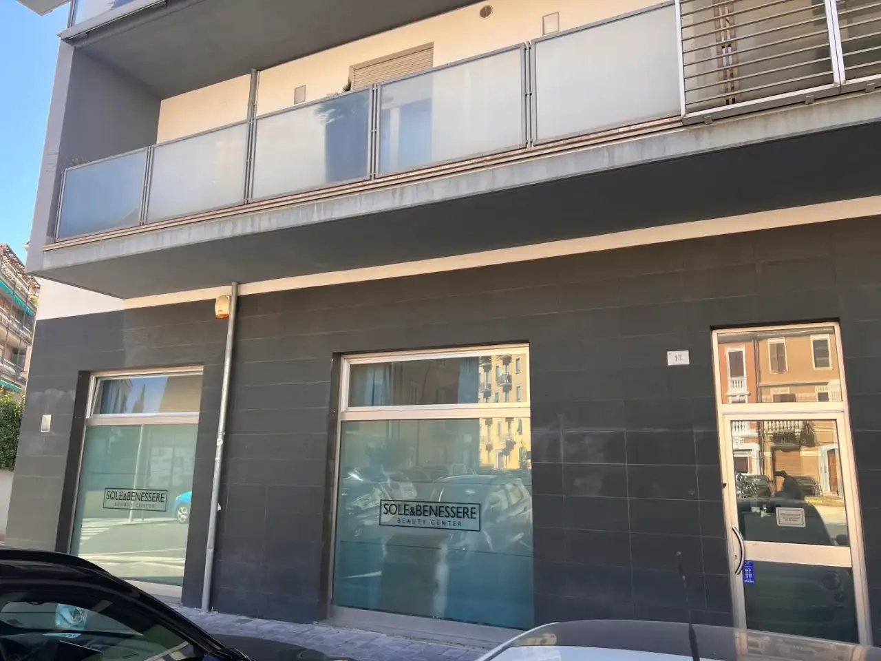 Esercizio commerciale in Centro Estetico in Piazza Tre Monumenti, Terni, {3} - Foto 2