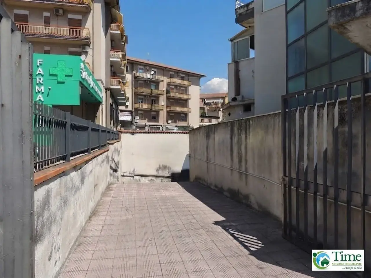Magazzino in Via Antonio Gramsci 59, Gravina Di Catania, {3} - Foto 2