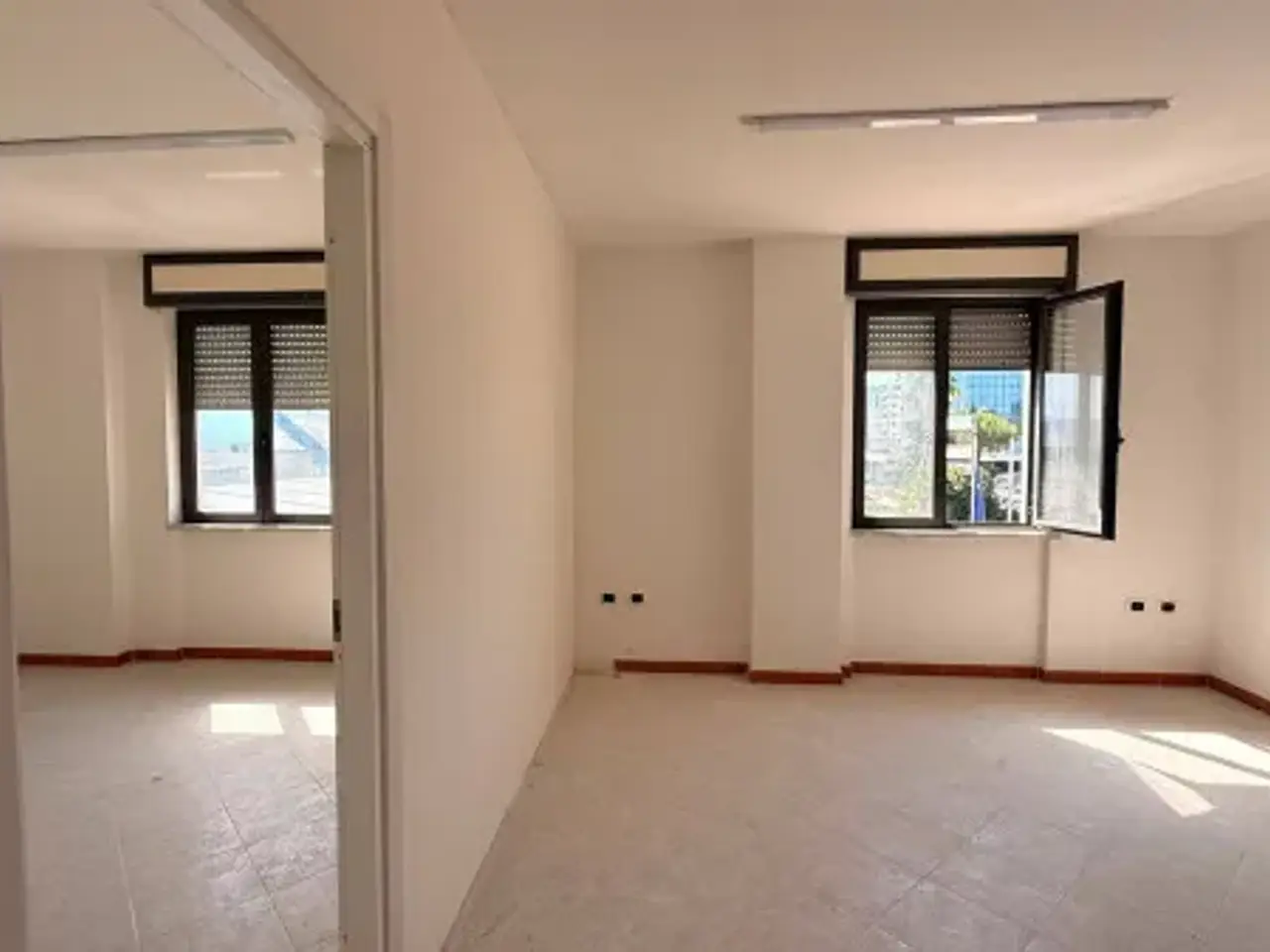 Ufficio in Via Professor Filippo Manna, Casalnuovo Di Napoli, {3} - Foto 2