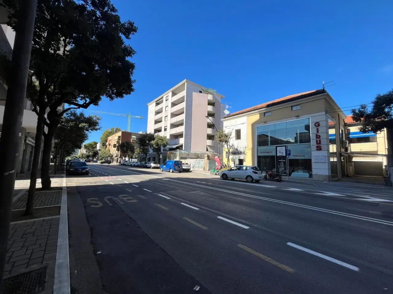 Negozio in Viale Guglielmo Marconi 138, Pescara, {3} - Foto 2
