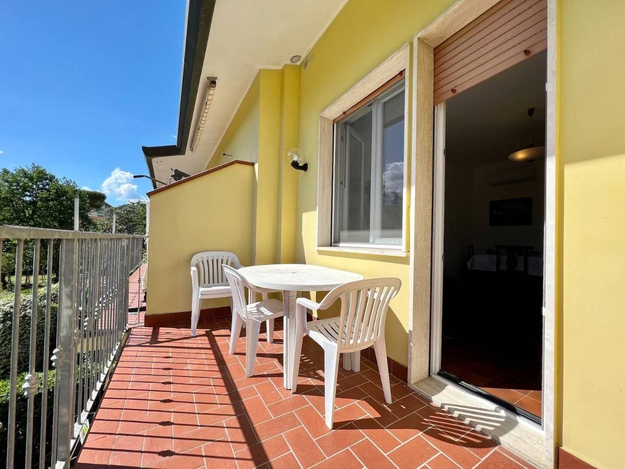 appartamento in affitto a Massa in zona Marina di Massa