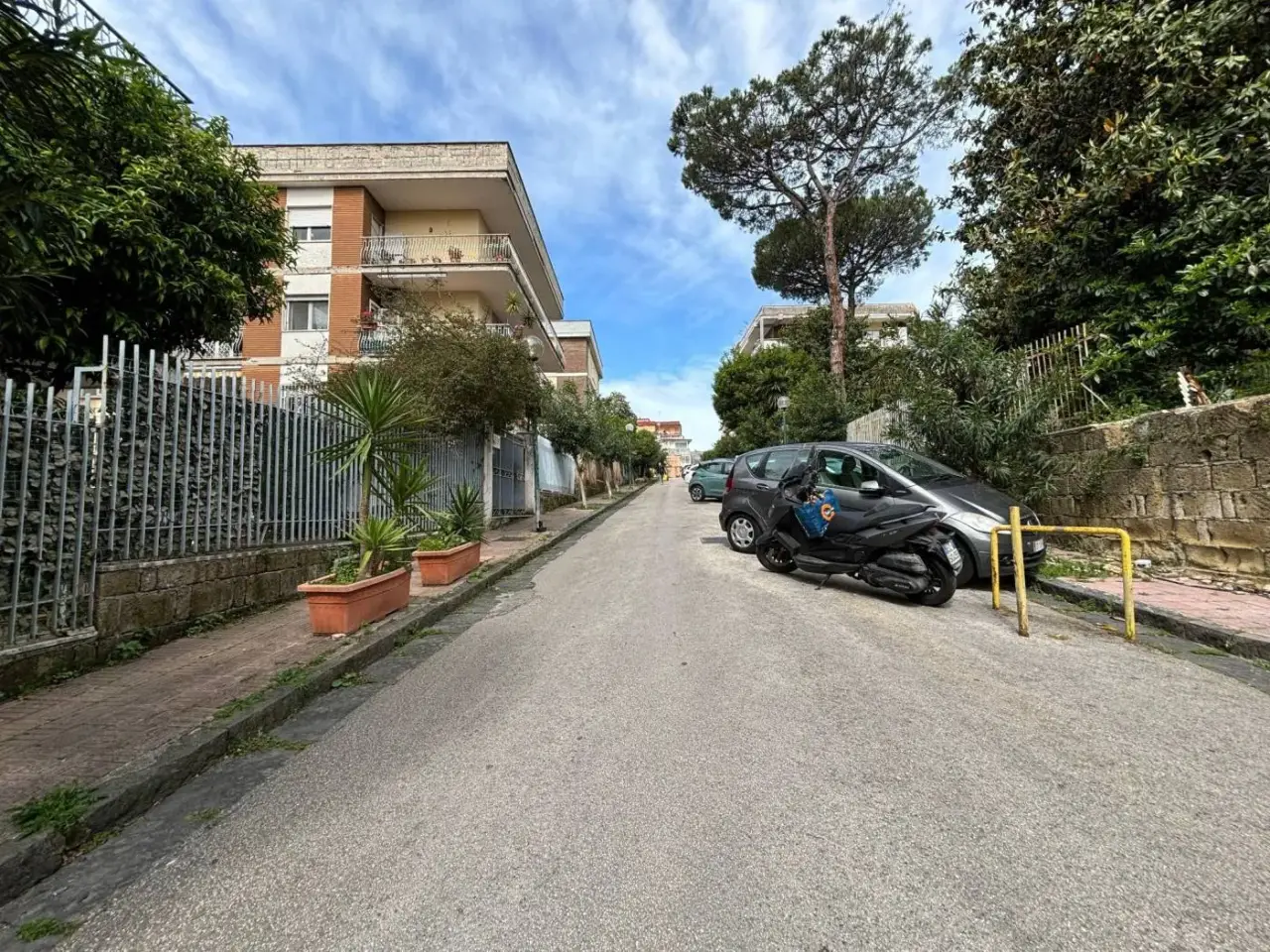 Parcheggio chiuso in Viale Colli Aminei 461, Napoli, {3} - Foto 1