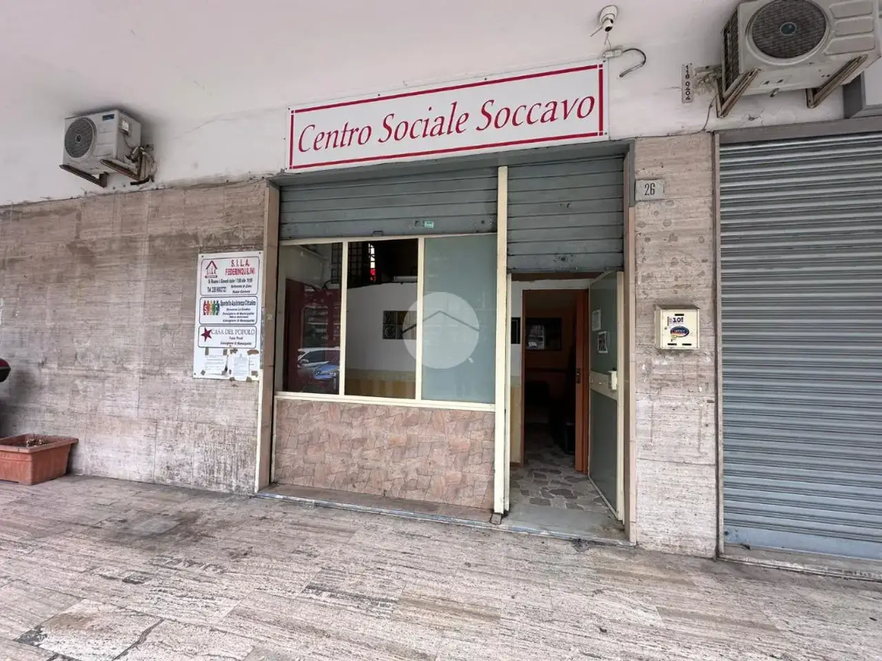 Negozio in Piazza Ettore Vitale 26, Napoli, {3} - Foto 1