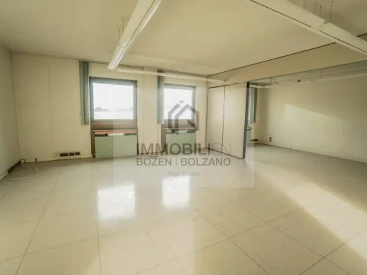 Ufficio in Piazza della Vittoria 15d, Bolzano, {3} - Foto 2