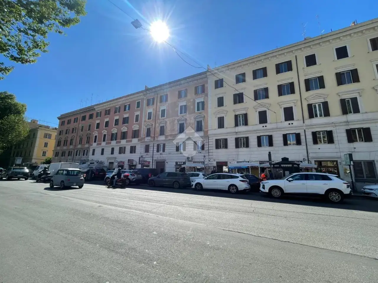 Negozio in Viale Giulio Cesare, Roma, {3} - Foto 1