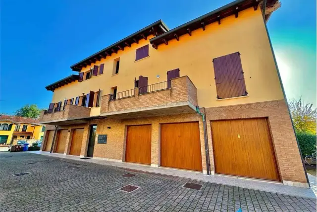 4-room flat in Via Puccini, 44, Novi di Modena - Photo 1