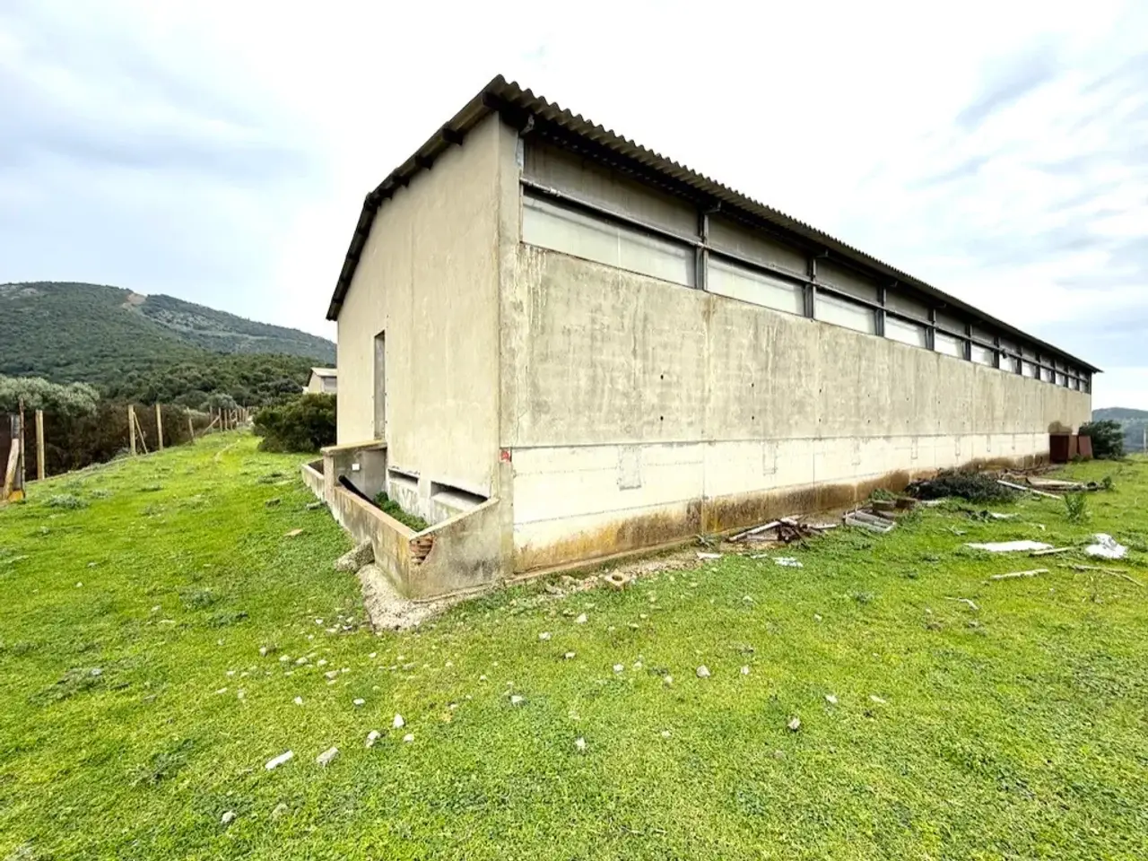 Capannone in Strada Comunale De Orbai Snc, Dolianova, {3} - Foto 1