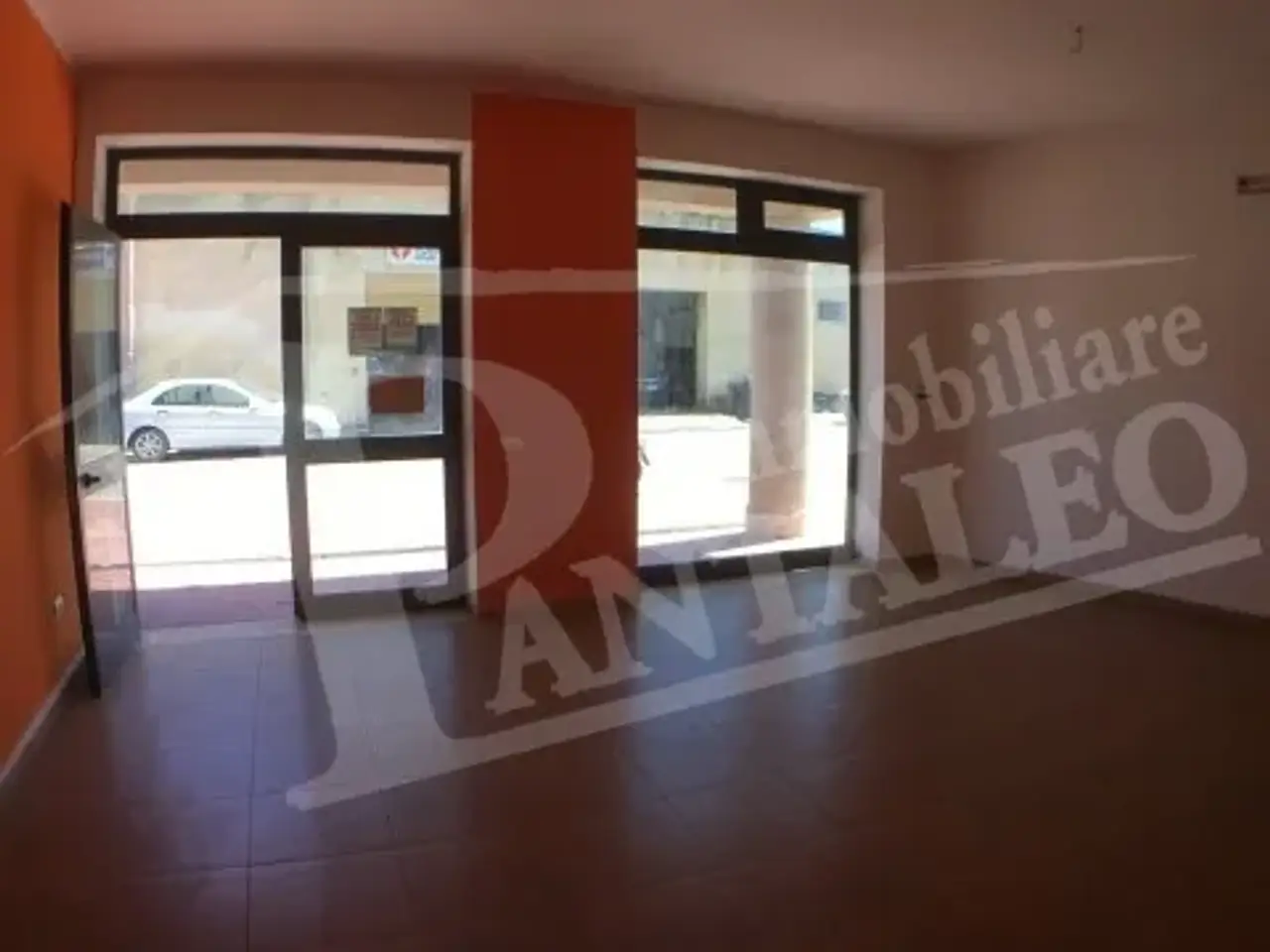 Esercizio commerciale in 
Via Tunisi									, 
Marsala									, Marsala, {3} - Foto 2