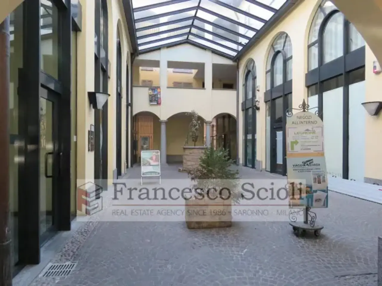Ufficio in Via San Cristoforo 44,, Saronno, {3} - Foto 2