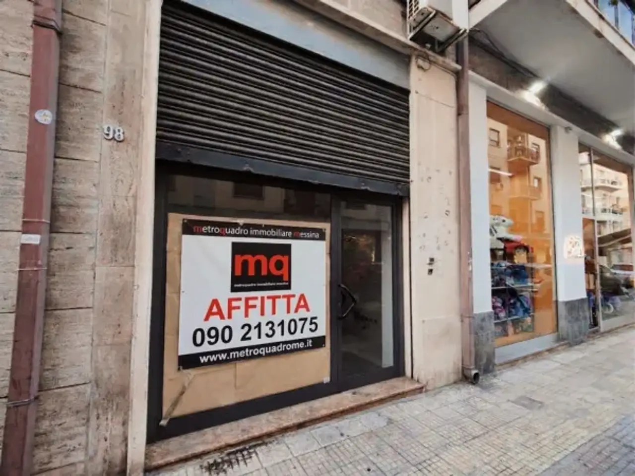 Negozio in Via Giordano Bruno 98, Messina, {3} - Foto 1