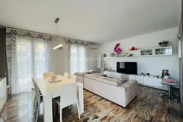 Vierzimmerwohnung in Via Lucca 25, Padova - Foto 1