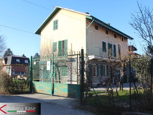 Detached house in Via Gozzano, Gassino Torinese - Photo 1