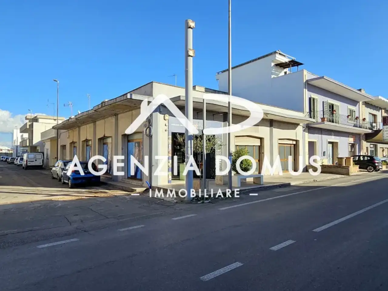 Negozio in Via Regina Margherita 245, Taviano, {3} - Foto 2