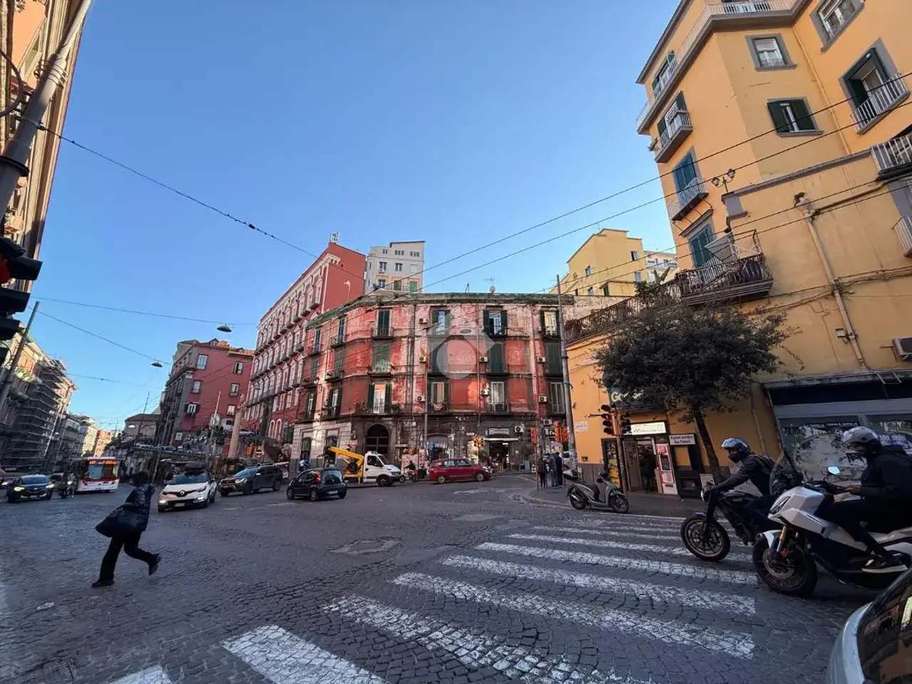 Negozio in Via Santa Teresa degli Scalzi 3, Napoli, {3} - Foto 1
