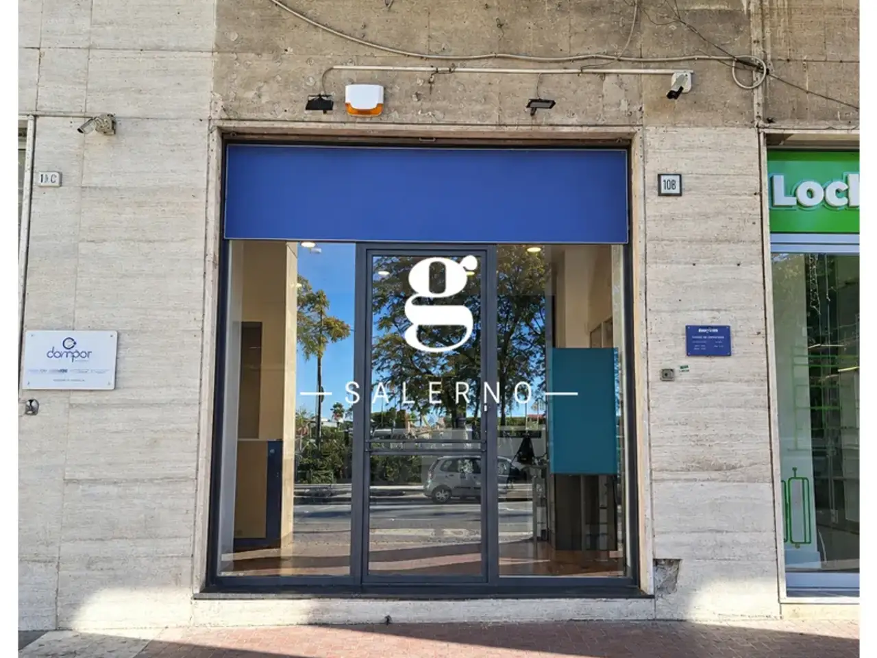 Negozio in Corso Giuseppe Garibaldi, Salerno, {3} - Foto 1
