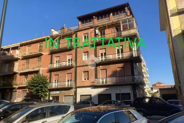 Vierzimmerwohnung in Via Torre della Catena 114, Benevento - Foto 1