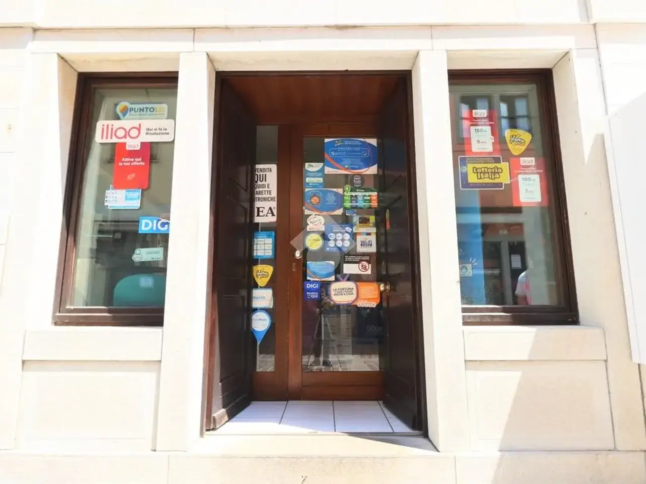 Negozio in Via Alessandro Manzoni 10, Cividale Del Friuli, {3} - Foto 2