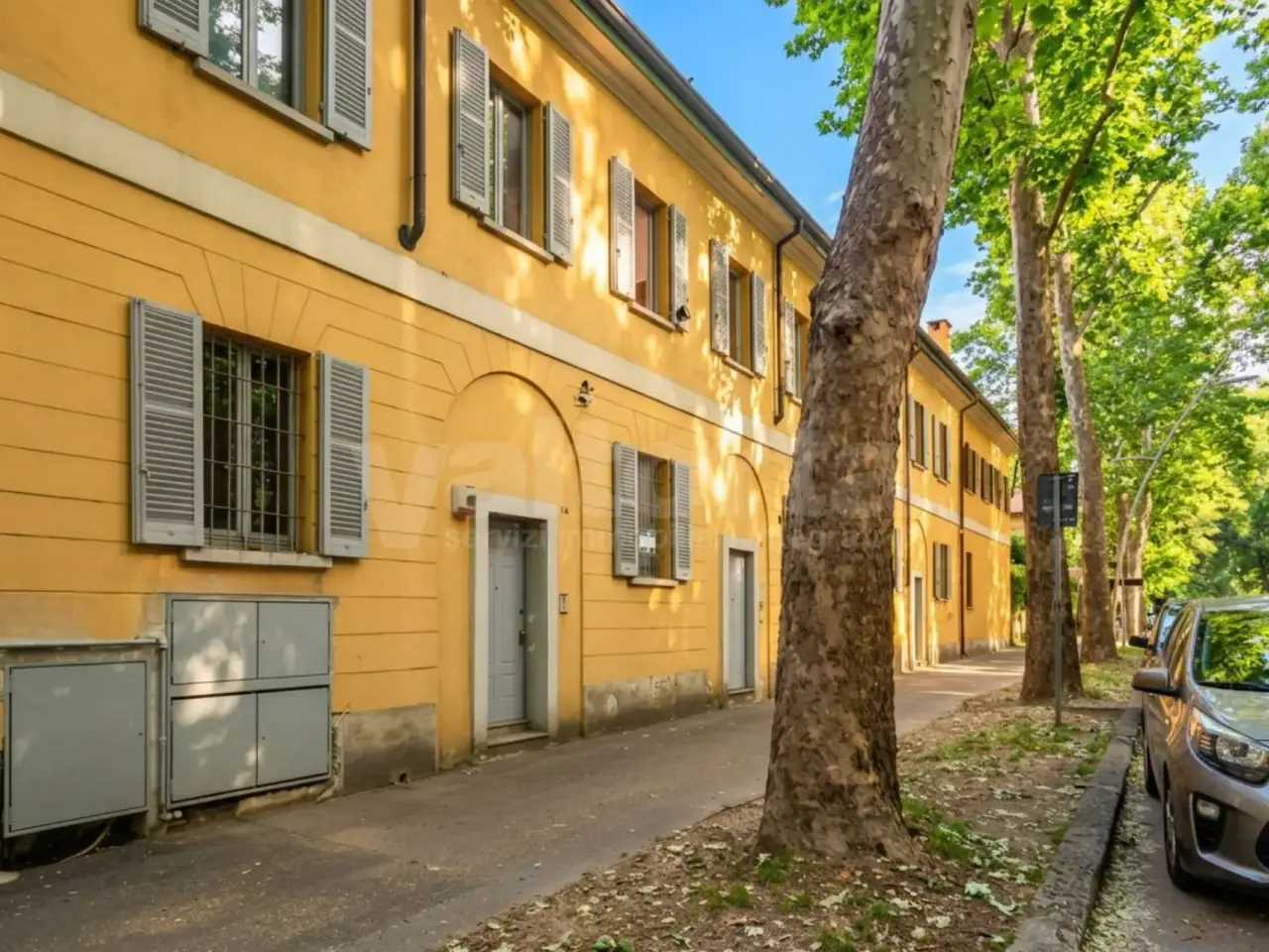 Ufficio in Viale Regina Margherita 1/a, Monza, {3} - Foto 1