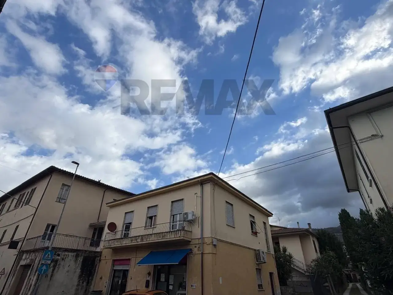 Negozio in Via Spoleto 3, Foligno, {3} - Foto 2