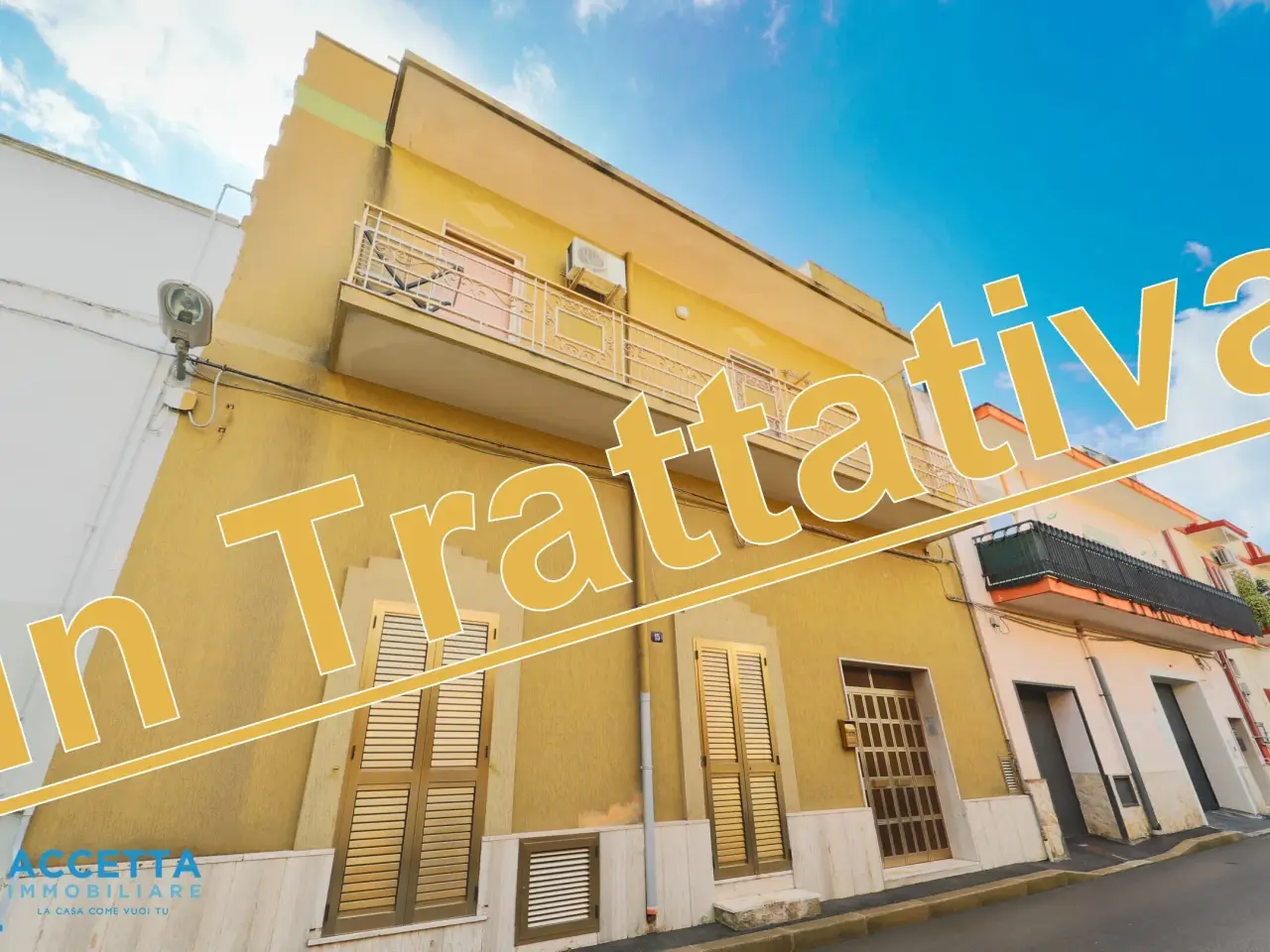 Palazzina commerciale in Via Giuseppe Garibaldi 15, Taranto, {3} - Foto 1