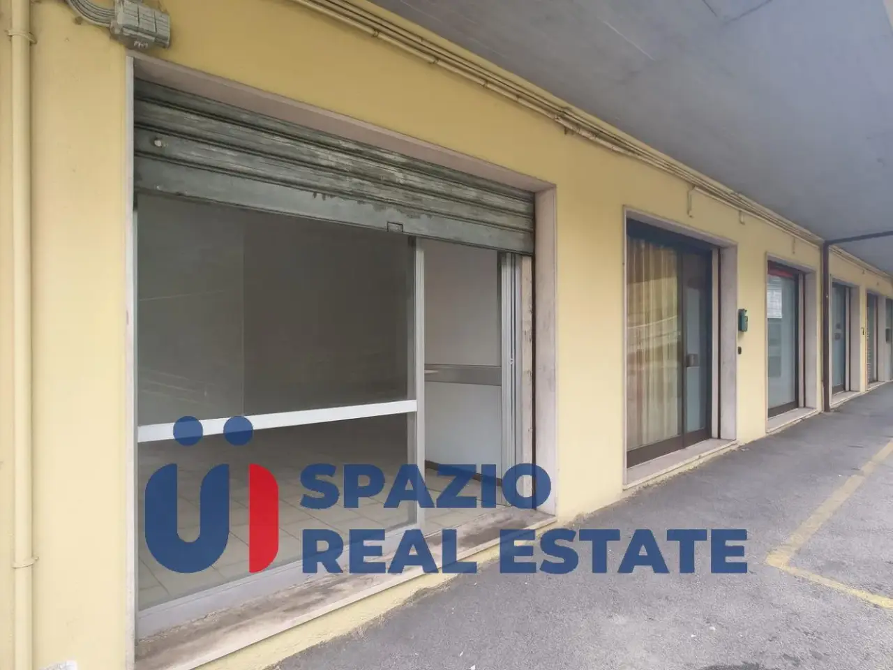 Negozio in Via dei Marsi 20 Chieti, Chieti, {3} - Foto 2