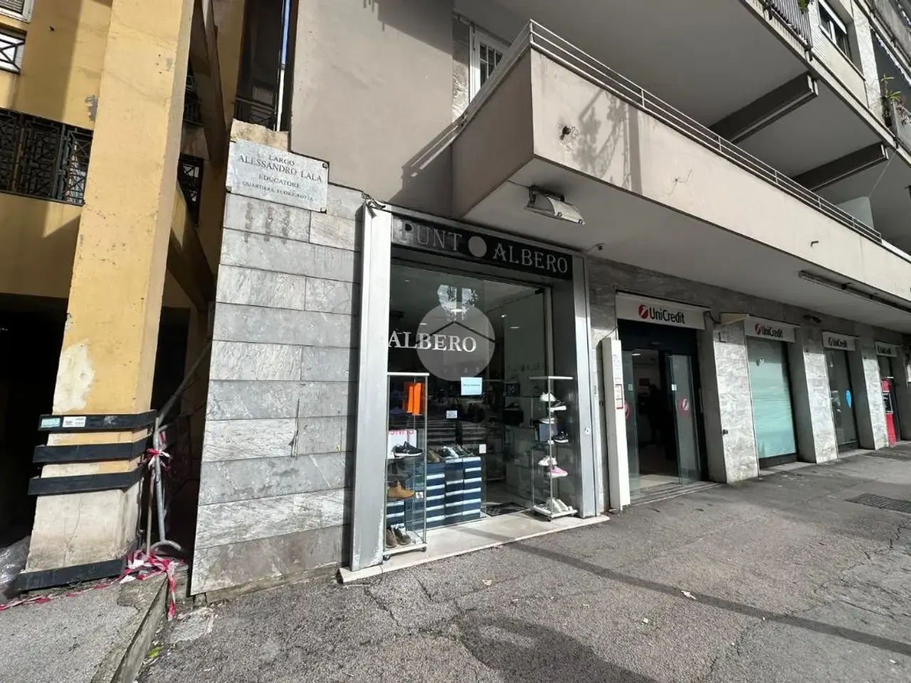 Negozio in Largo Alessandro Lala 13, Napoli, {3} - Foto 1