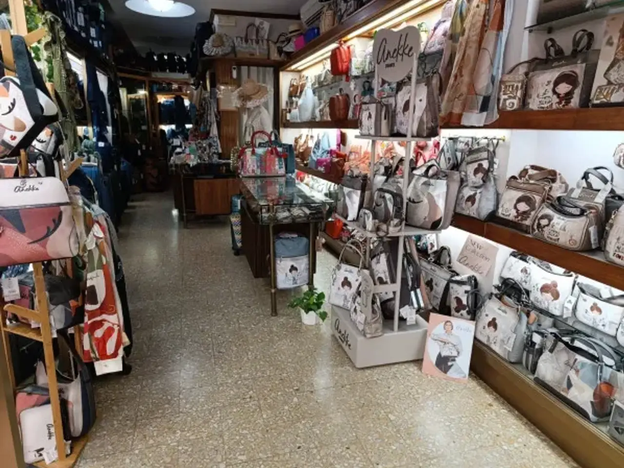 Negozio in Piazzale Ungheria, Palermo, {3} - Foto 2
