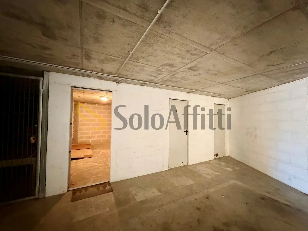 Parcheggio chiuso in , Olbia, {3} - Foto 1